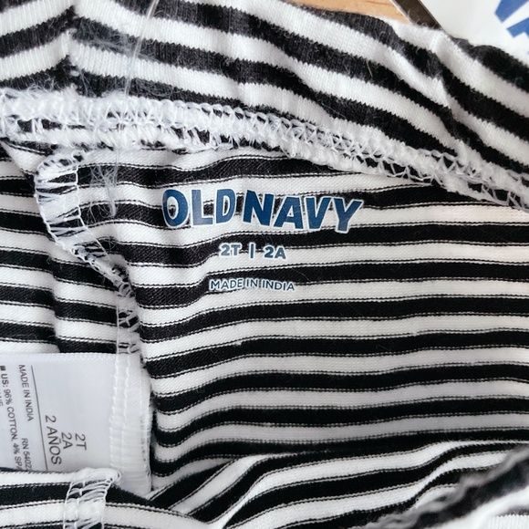 🧸 SALE! (5/$15, 8/$22, 12/$30) Old Navy NWT baby shorts 2T 24m baby girl - Picture 4 of 5
